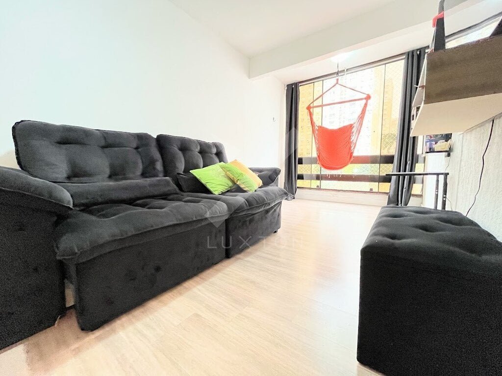 Apartamento com 45m², 1 dormitório, 1 vaga, no bairro Vila Ipiranga em Porto Alegre para Comprar