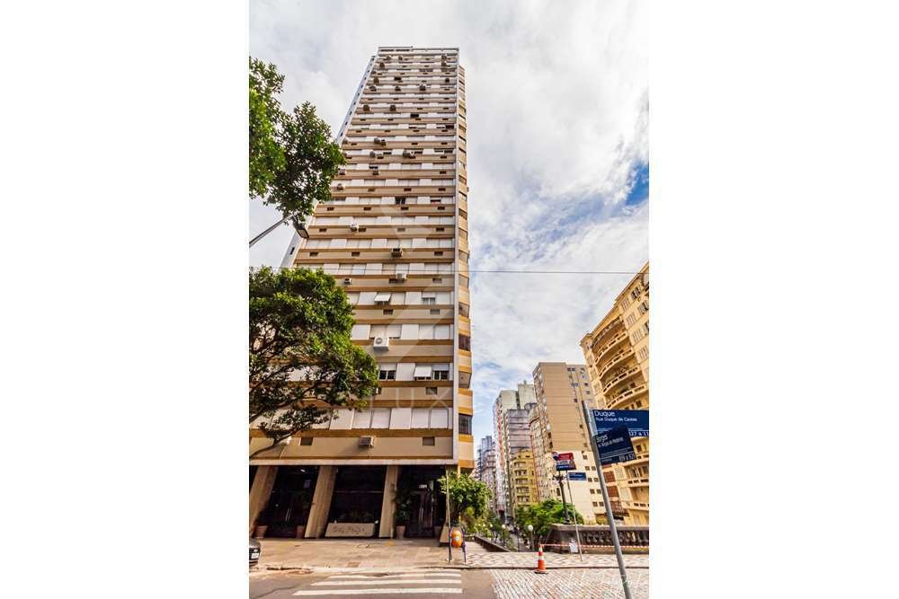 Apartamento com 109m², 3 dormitórios, 1 suíte, no bairro Centro Histórico em Porto Alegre para Comprar