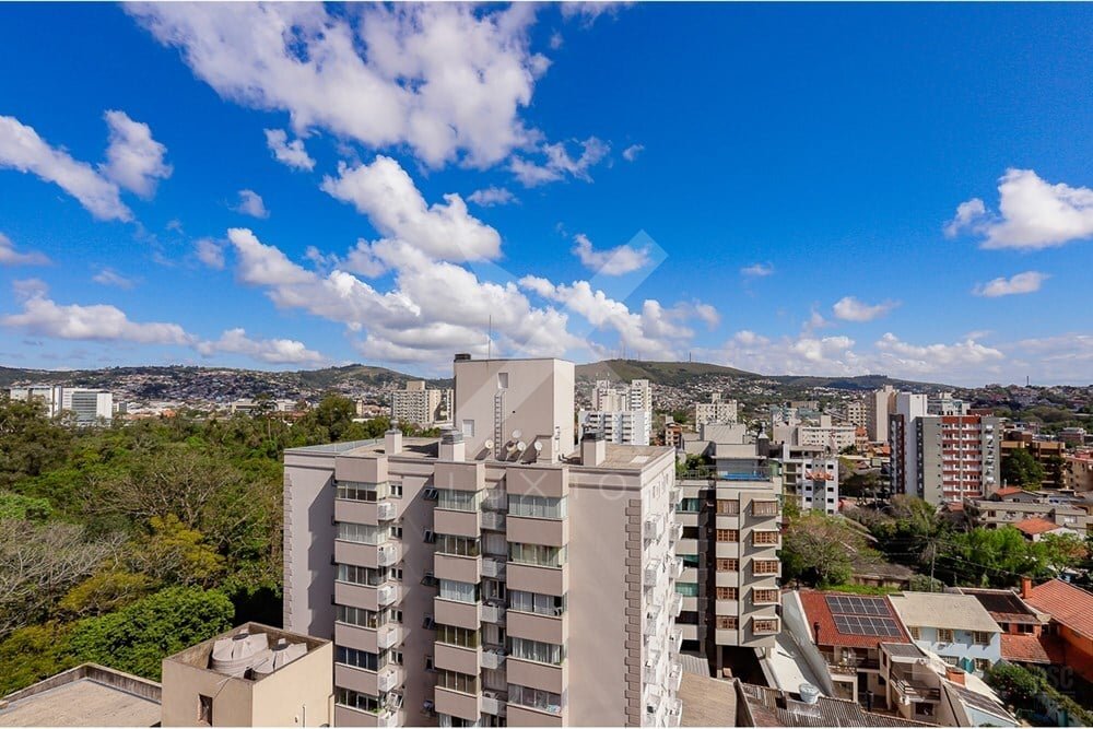 Apartamento com 91m², 3 dormitórios, 1 suíte, 2 vagas, no bairro Jardim Botânico em Porto Alegre para Comprar