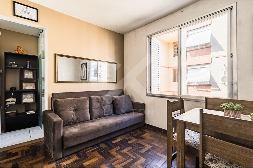 Apartamento com 34m², 1 dormitório, no bairro Jardim Itu em Porto Alegre para Comprar