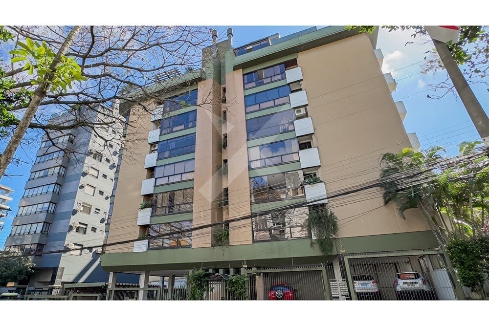 Apartamento com 136m², 3 dormitórios, 1 suíte, 2 vagas, no bairro Petrópolis em Porto Alegre para Comprar