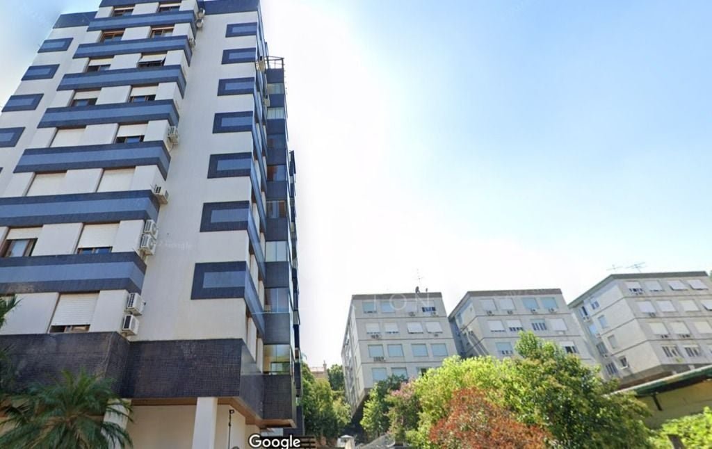 Apartamento com 105m², 3 dormitórios, 1 vaga, no bairro São João em Porto Alegre para Comprar