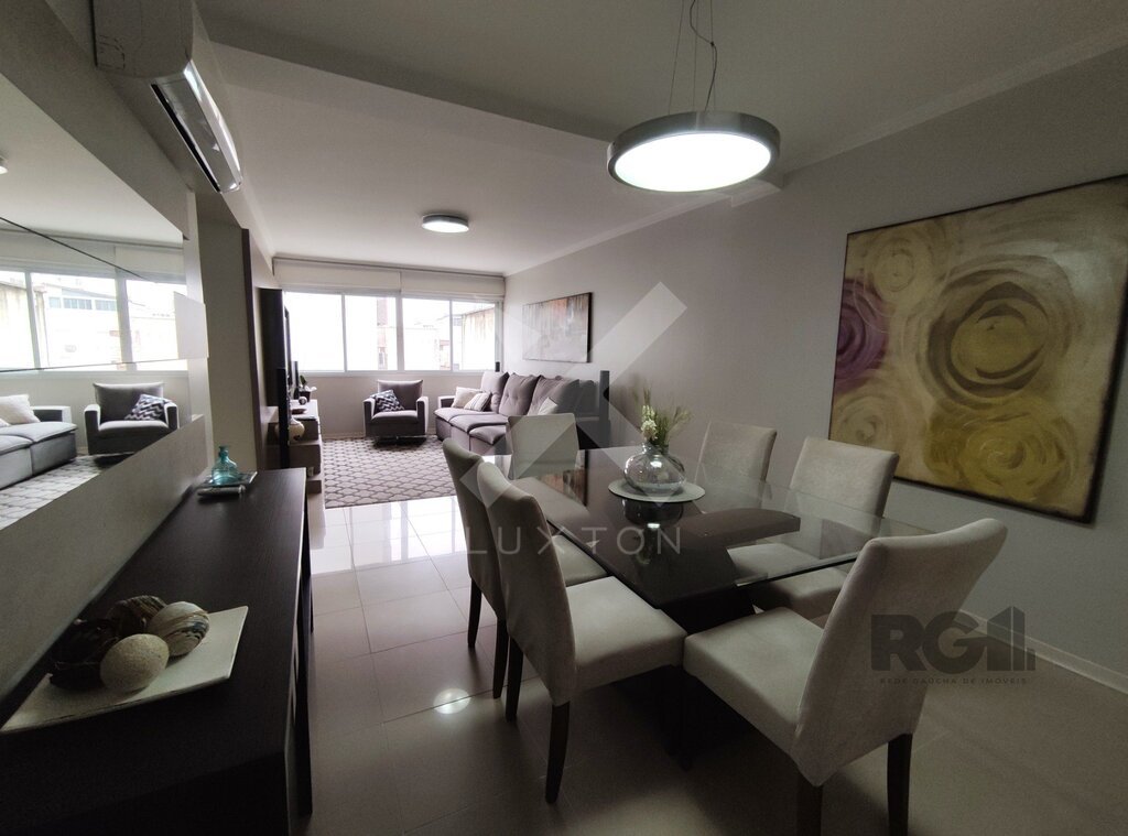 Apartamento com 99m², 3 dormitórios, 1 suíte, 2 vagas, no bairro São João em Porto Alegre para Comprar