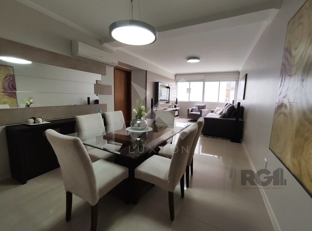 Apartamento com 99m², 3 dormitórios, 1 suíte, 2 vagas, no bairro São João em Porto Alegre para Comprar