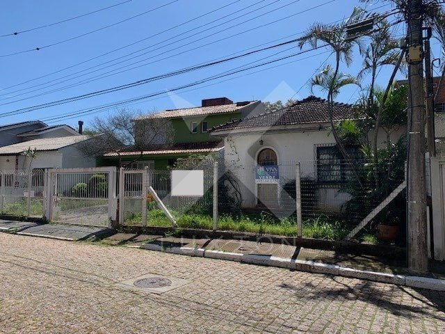 Casa com 80m², 2 dormitórios, 1 vaga, no bairro Teresópolis em Porto Alegre para Comprar