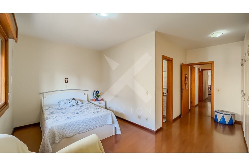 Apartamento com 121m², 3 dormitórios, 1 suíte, 1 vaga, no bairro Auxiliadora em Porto Alegre para Comprar