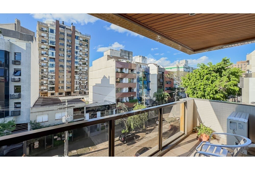 Apartamento com 121m², 3 dormitórios, 1 suíte, 1 vaga, no bairro Auxiliadora em Porto Alegre para Comprar