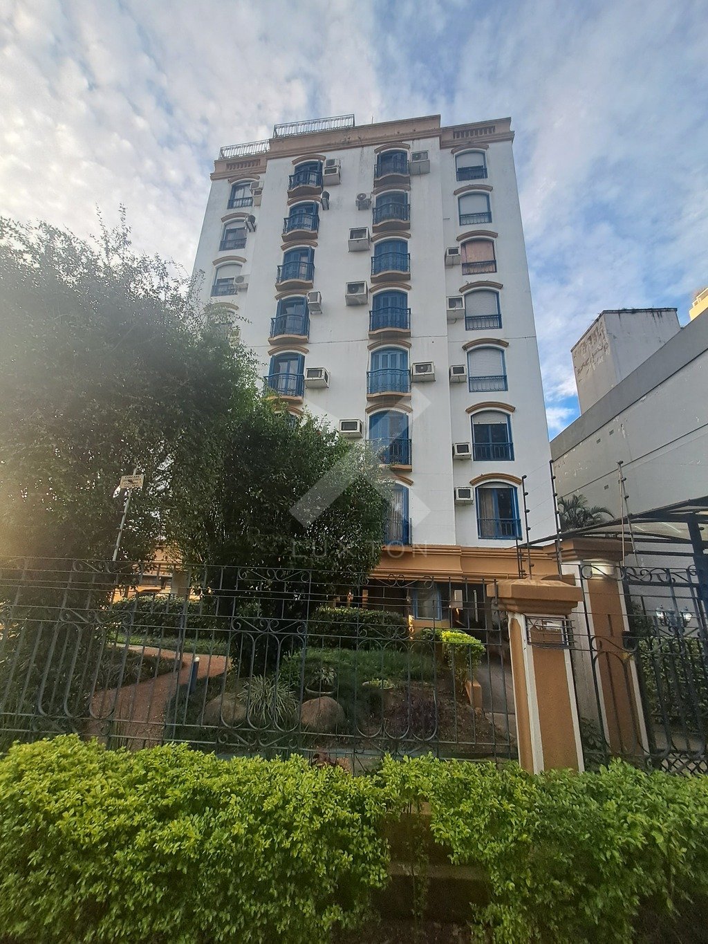 Apartamento com 77m², 2 dormitórios, 1 vaga, no bairro Mont Serrat em Porto Alegre para Comprar