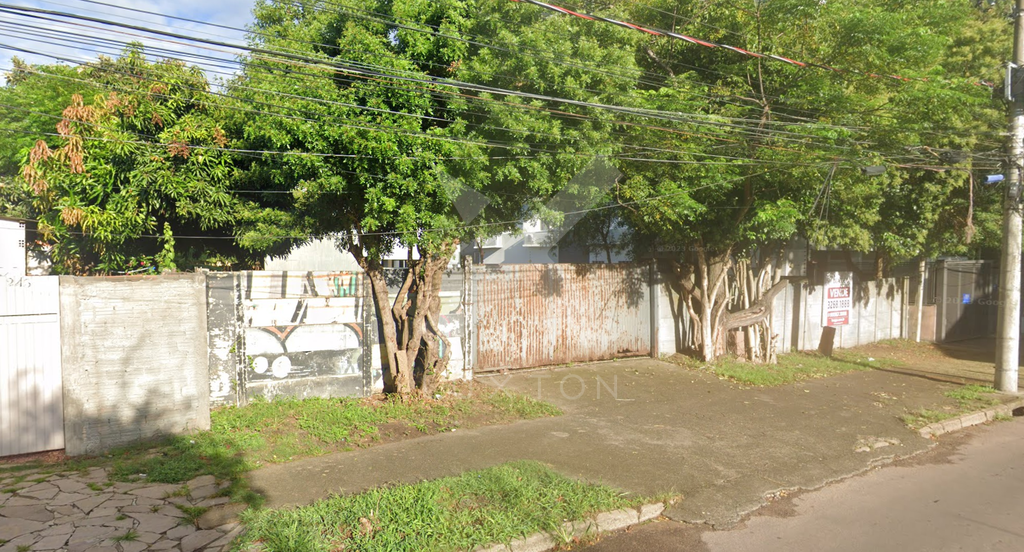 Terreno com 2300m², no bairro Camaquã em Porto Alegre para Comprar