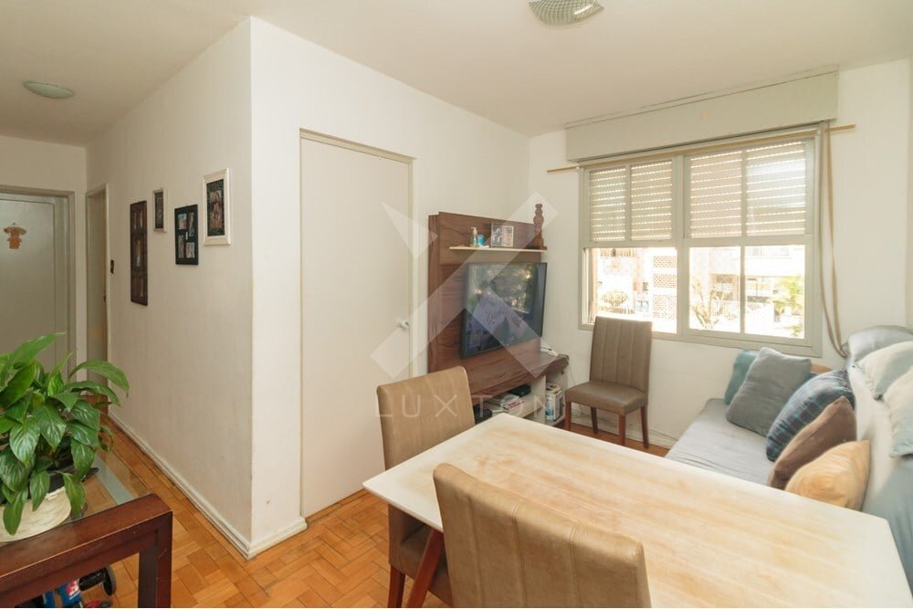 Apartamento com 55m², 2 dormitórios, no bairro Jardim Botânico em Porto Alegre para Comprar