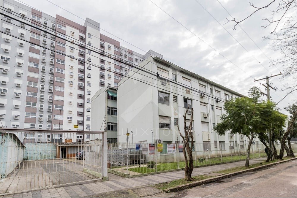 Apartamento com 58m², 2 dormitórios, 1 vaga, no bairro São Sebastião em Porto Alegre para Comprar