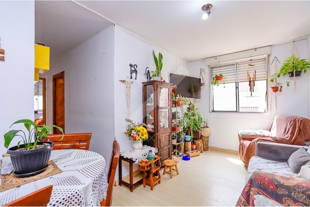 Apartamento com 50m², 2 dormitórios, 1 vaga, no bairro Vila Nova em Porto Alegre para Comprar