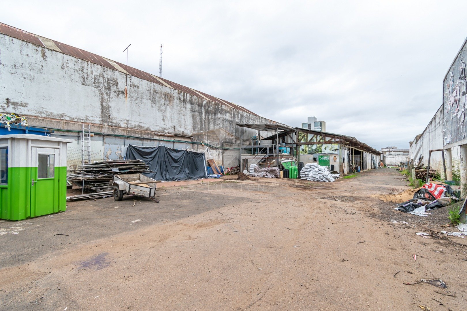 Terreno Comercial com 2090m², no bairro Centro Historico em Porto Alegre para Alugar