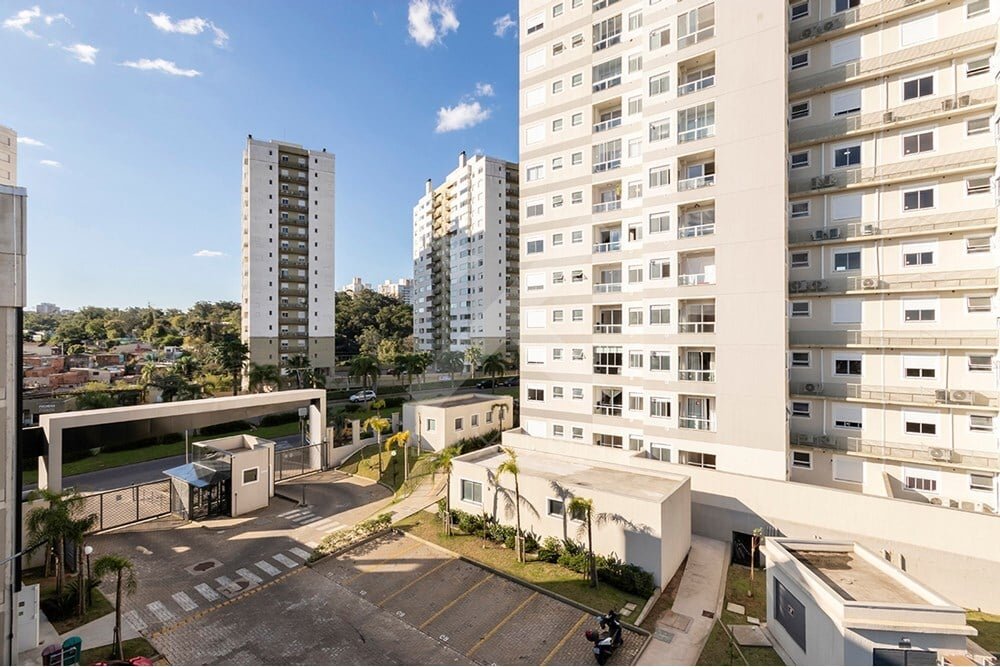 Apartamento com 53m², 2 dormitórios, 1 suíte, 1 vaga, no bairro Jardim Carvalho em Porto Alegre para Comprar