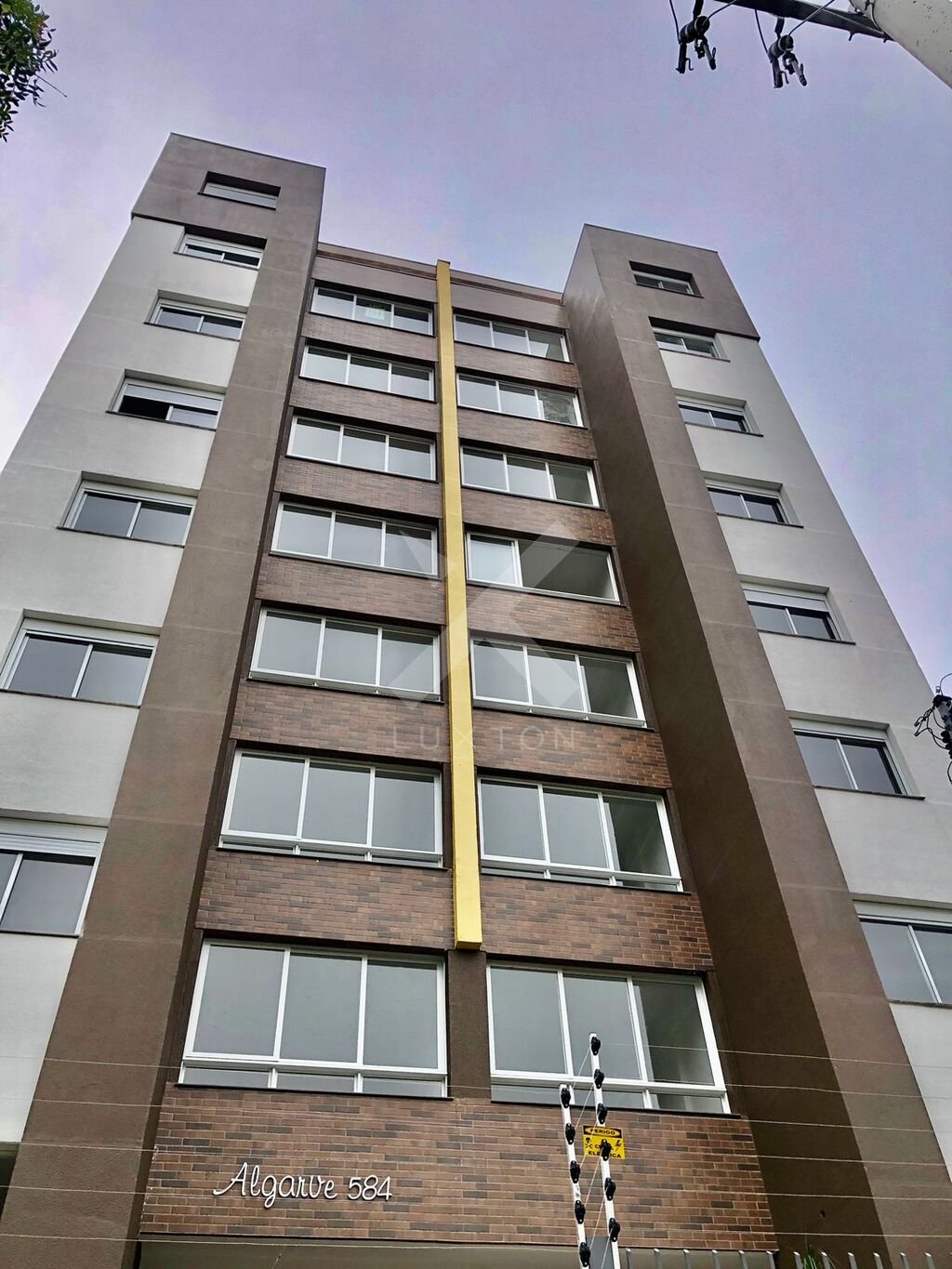 Apartamento com 71m², 1 dormitório, 1 suíte, 2 vagas, no bairro Higienópolis em Porto Alegre para Comprar